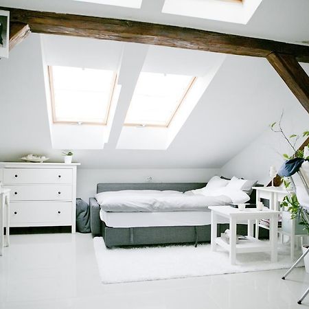 Apartamenty Hoza Attic Studio Warsaw Bilik gambar