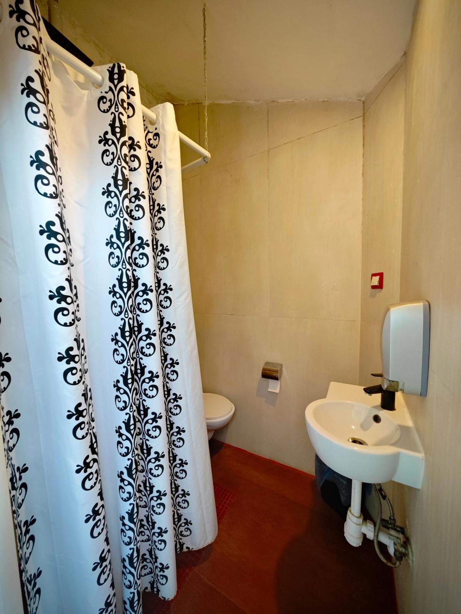 Apartamenty Hoza Attic Studio Warsaw Bilik gambar