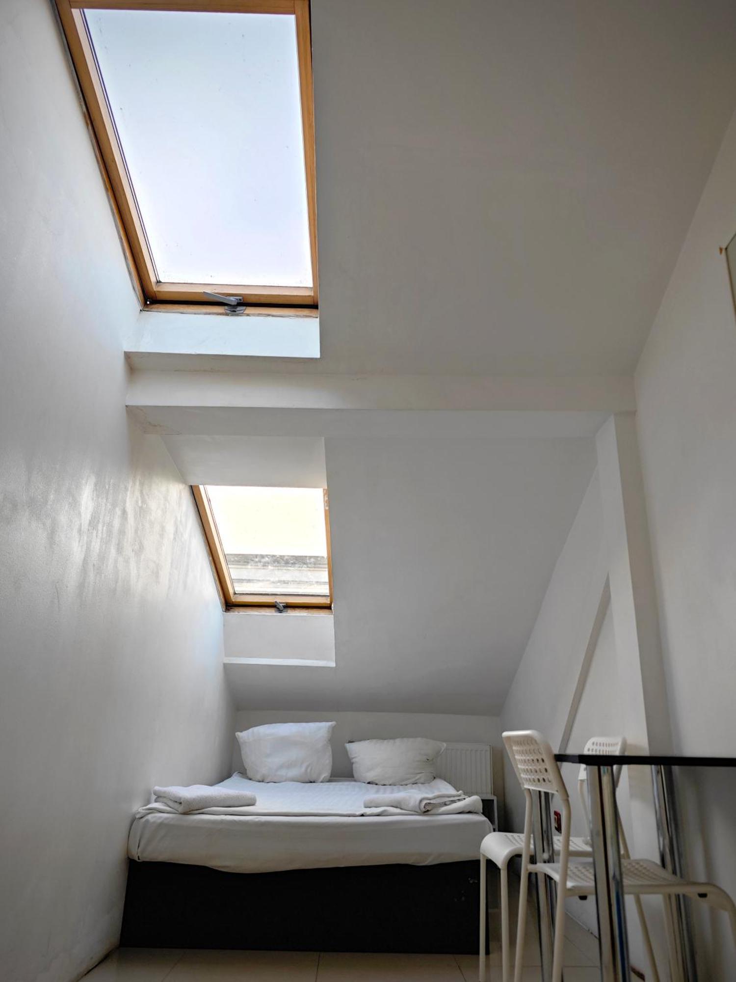 Apartamenty Hoza Attic Studio Warsaw Bilik gambar