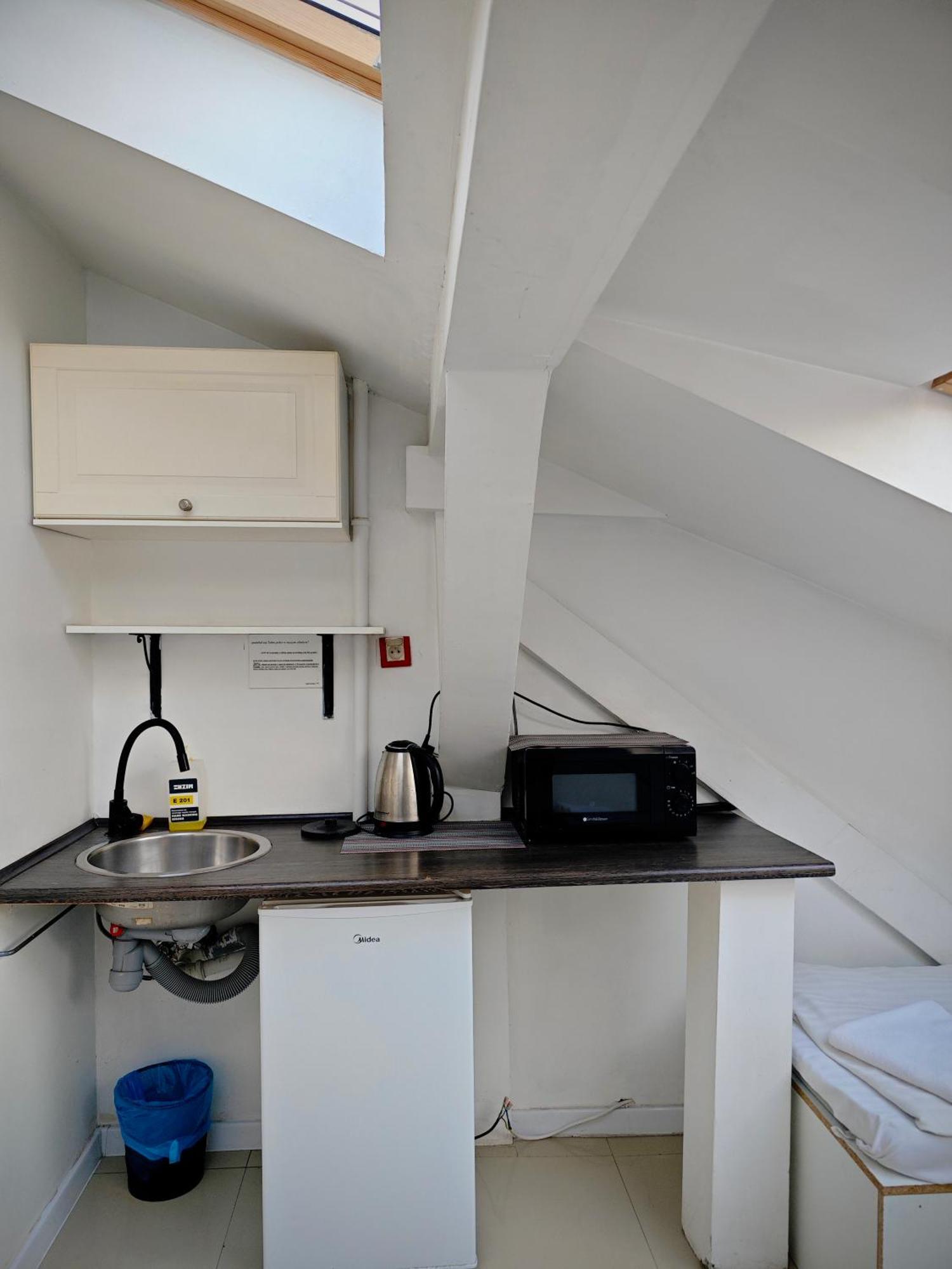 Apartamenty Hoza Attic Studio Warsaw Bilik gambar