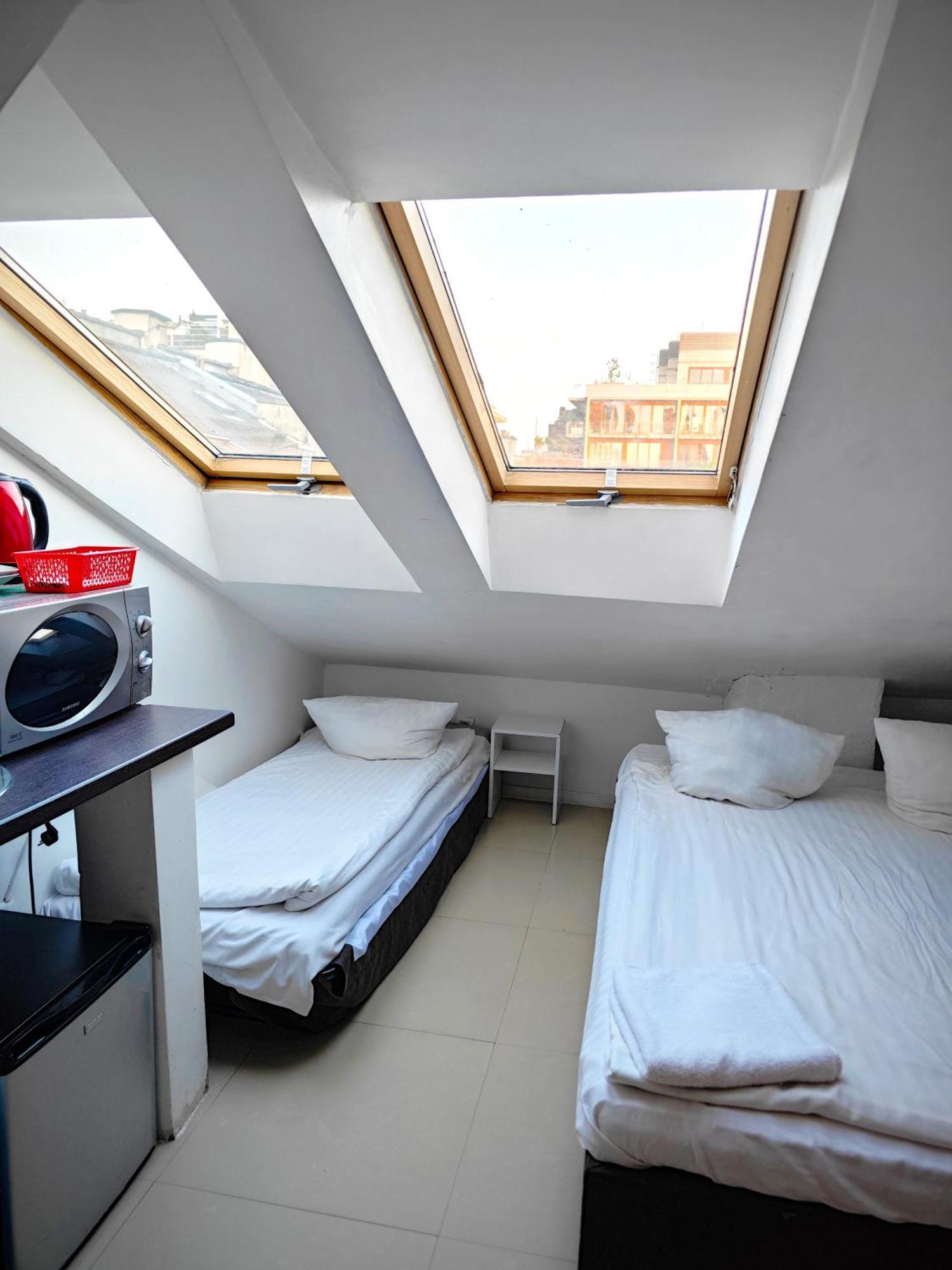 Apartamenty Hoza Attic Studio Warsaw Bilik gambar