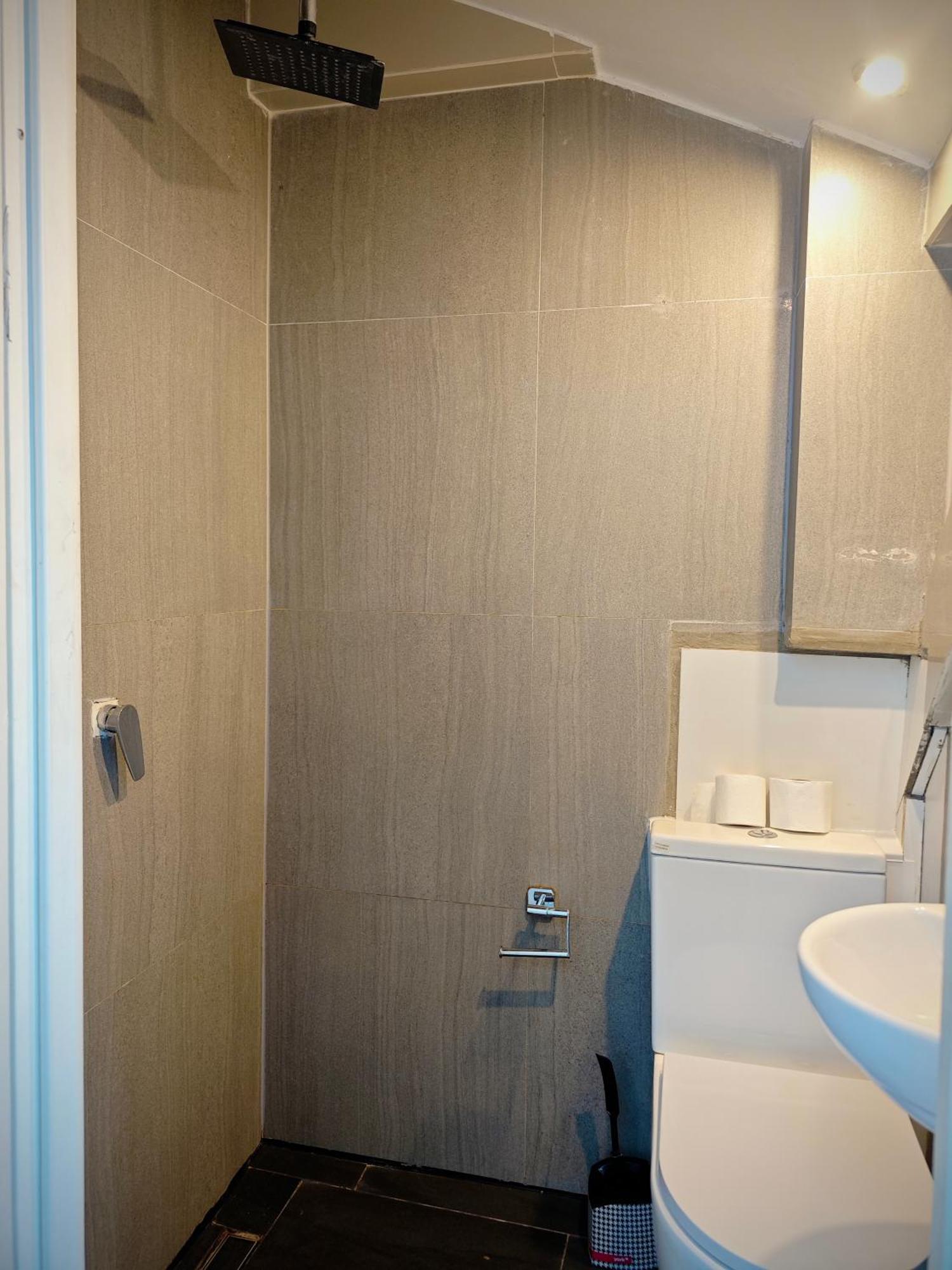 Apartamenty Hoza Attic Studio Warsaw Bilik gambar