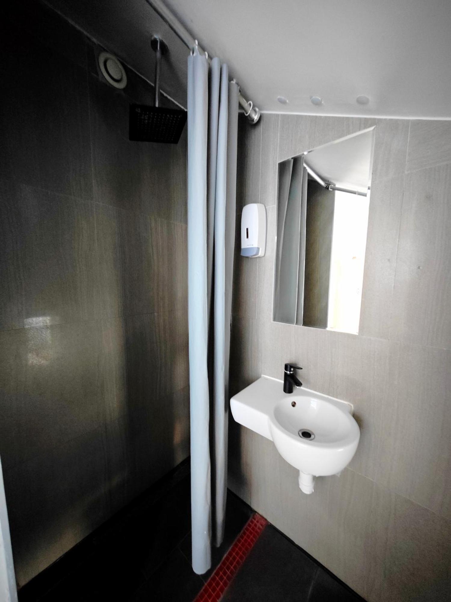 Apartamenty Hoza Attic Studio Warsaw Bilik gambar