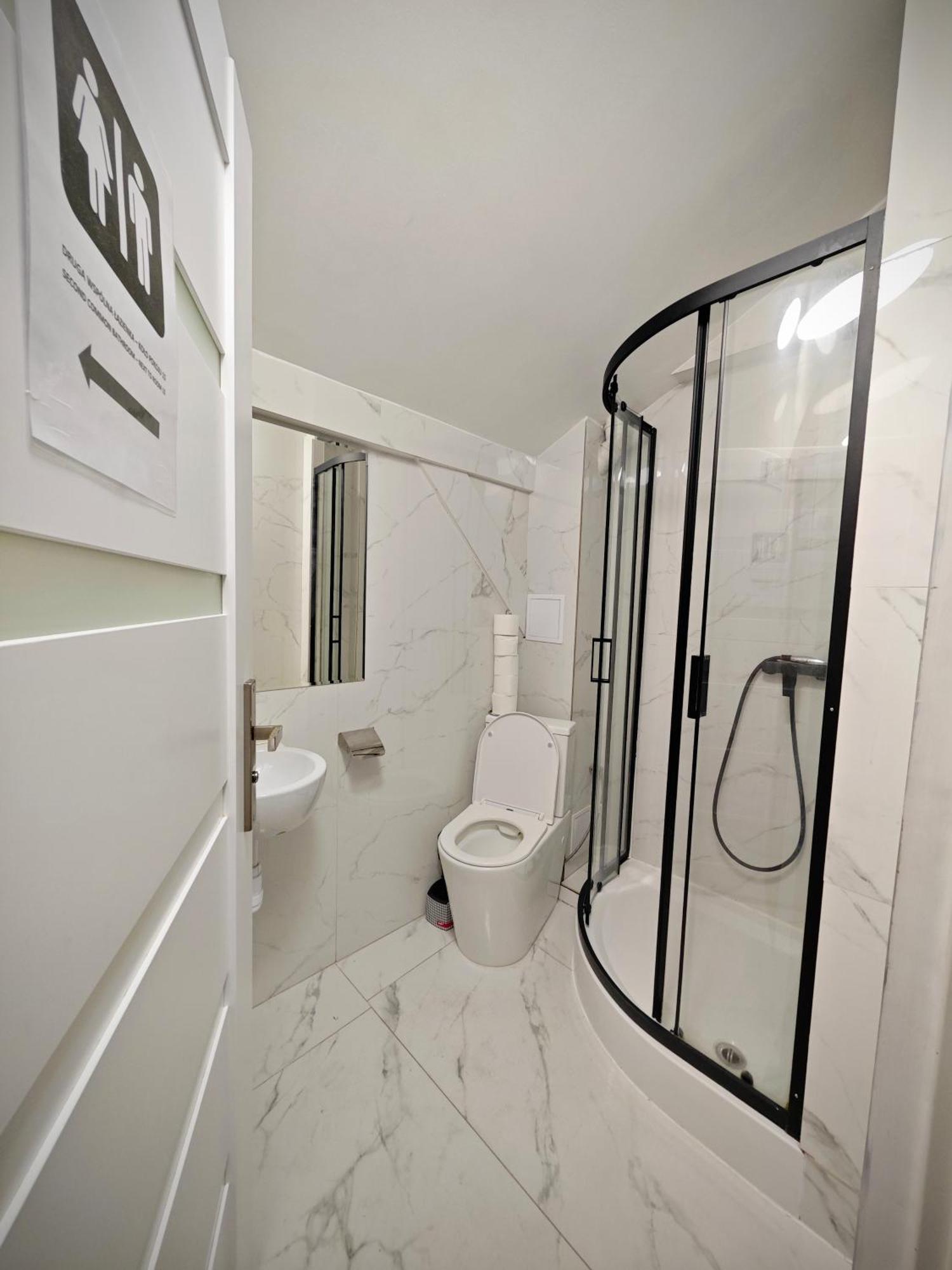 Apartamenty Hoza Attic Studio Warsaw Bilik gambar
